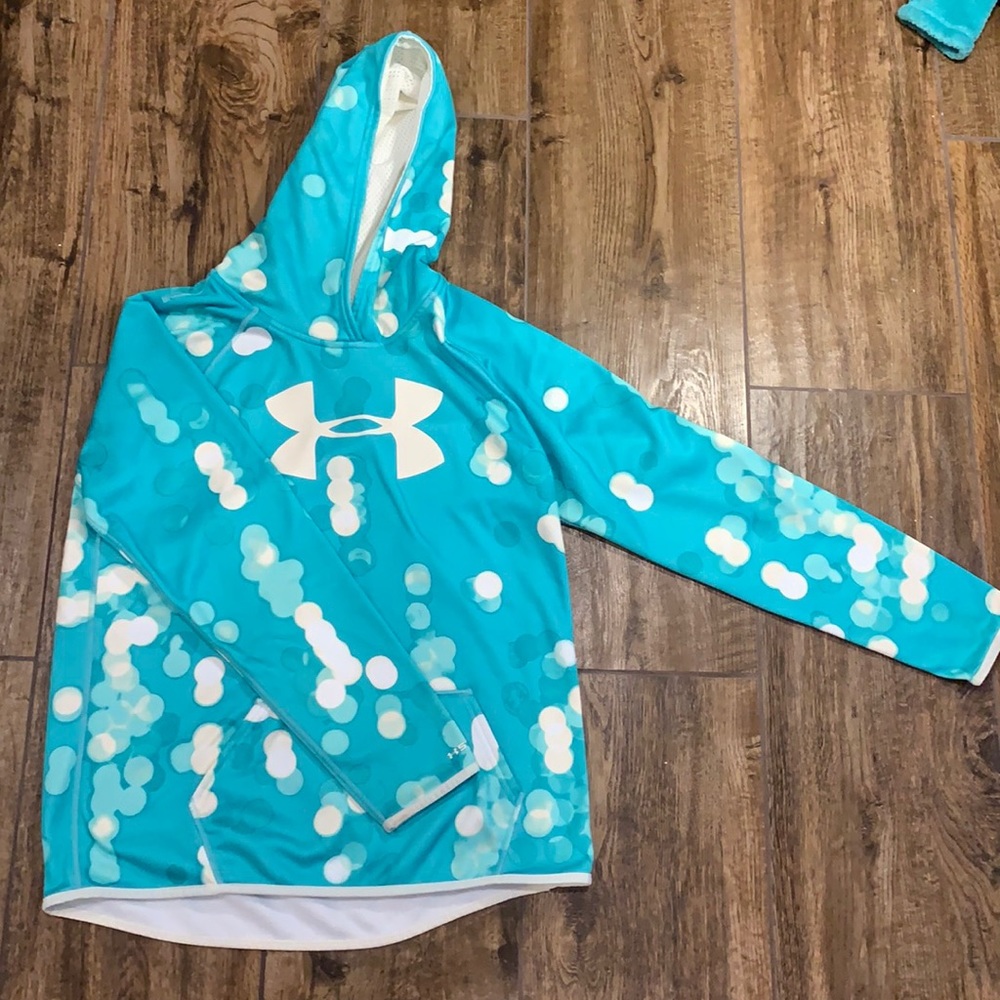 UA sweatshirt